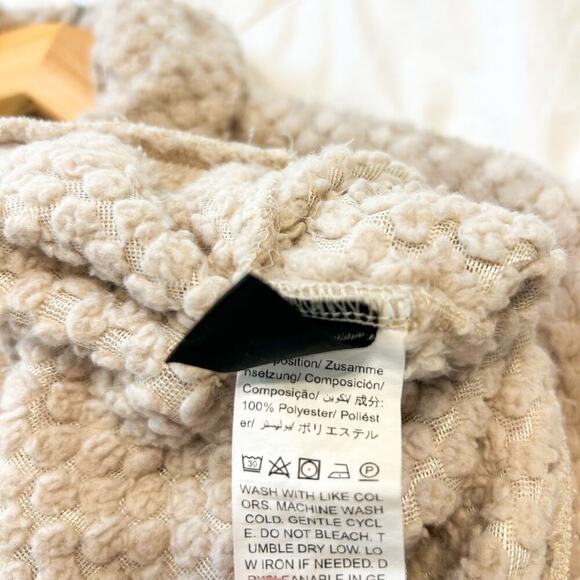 Shein Beige Textured Fleece Pullover Medium Long Sleeve 1/4 Zip Cozy Sweatshirt - Picture 6 of 9